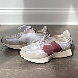 New Balance Women's Sneakers in White and Pink